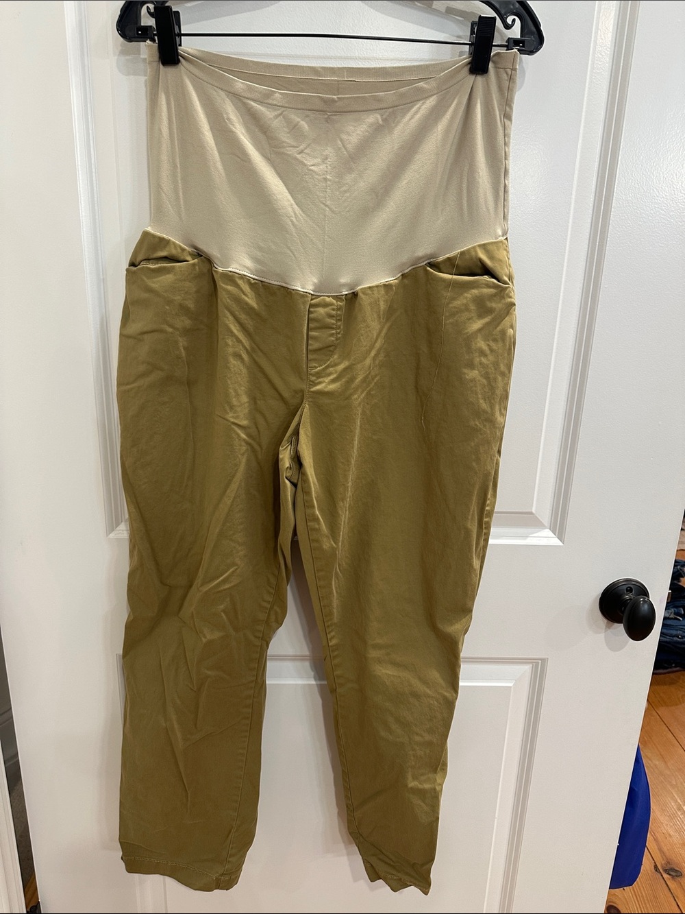 GAP Maternity Chino Pants in khaki/Olive and Cream